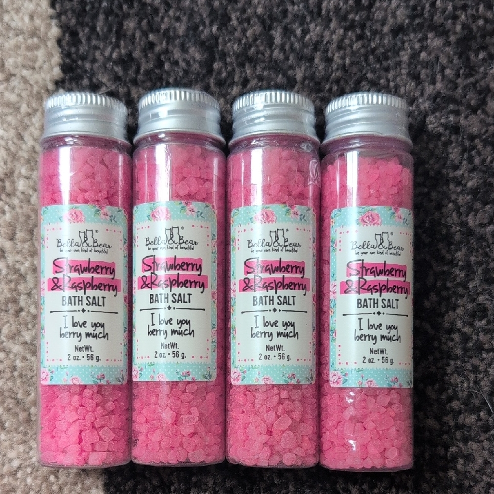 NEW Bella & Bear Bath Salts Set